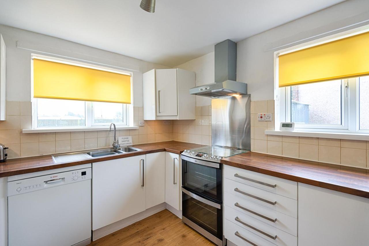 Private Parking, Garden, Close To Beach! Swansea Buitenkant foto