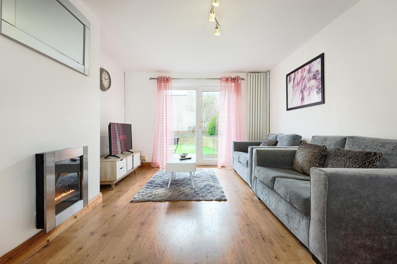 Private Parking, Garden, Close To Beach! Swansea Buitenkant foto