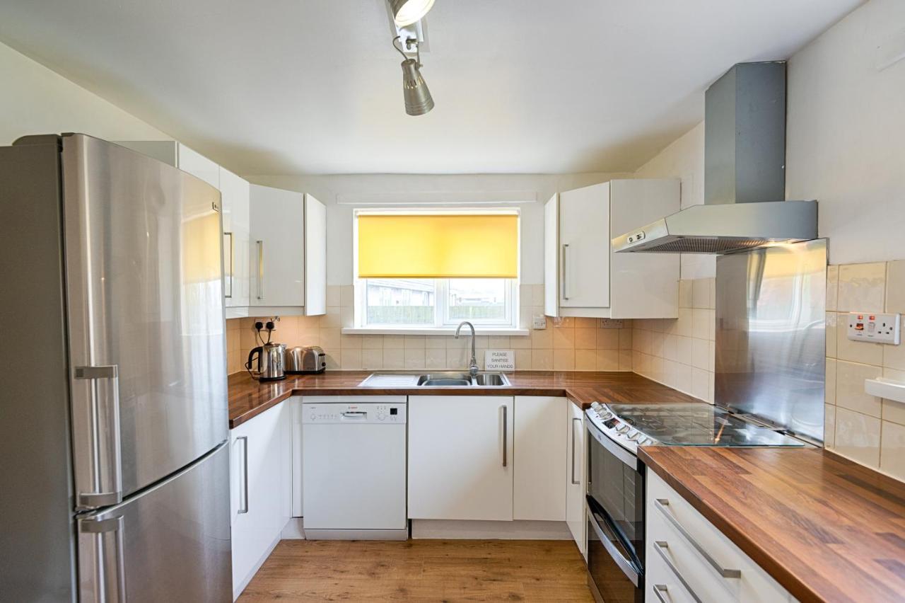 Private Parking, Garden, Close To Beach! Swansea Buitenkant foto